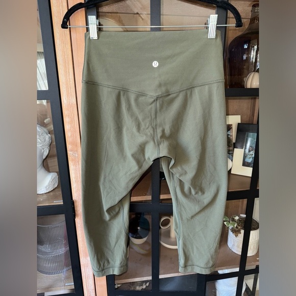 Lululemon Align Cropped leggings capris running moss olive Fatigue mid rise - Picture 2 of 9